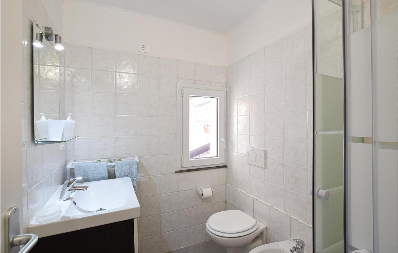 Stunning Apartment In Monte Isola With Kitchen ภายนอก รูปภาพ