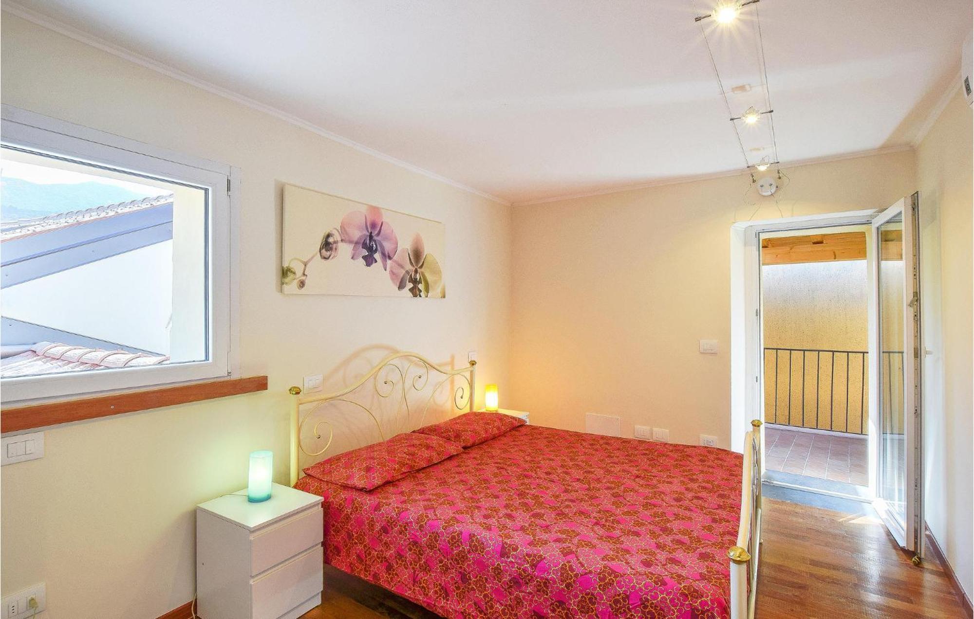 Stunning Apartment In Monte Isola With Kitchen ภายนอก รูปภาพ